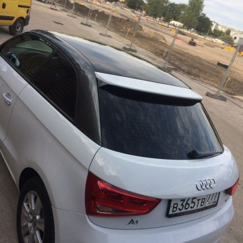 Audi A1 с оклеенной панорамной крышей, защита стекла от ультрафиолета и повреждений в Калининграде