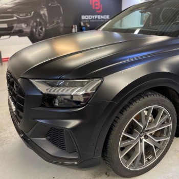 Детальная оклейка элементов кузова Audi Q8 пленкой HEXIS BodyFence M без стыков и дефектов