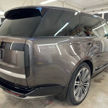 Range Rover после оклейки пленкой Spectroll Premium, защита кузова без сколов и царапин, Калининград