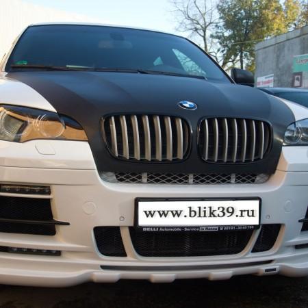 Оклеивание капота BMW X-6 плёнкой 3-D карбон под лаком в Калининграде